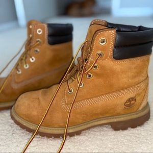 TIMBERLANDS BOOTS